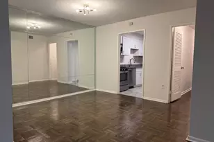 700 7th St SW, Washington, DC 20024 - Photo 17