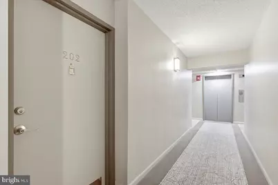 2141 Wisconsin Avenue NW #202, Washington, DC 20007 - Photo 9