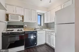 3701 Connecticut Ave NW, Washington, DC 20008 - Photo 15