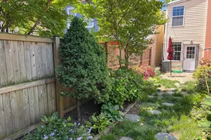 909 8th St NE, Washington, DC 20002 - Photo 23