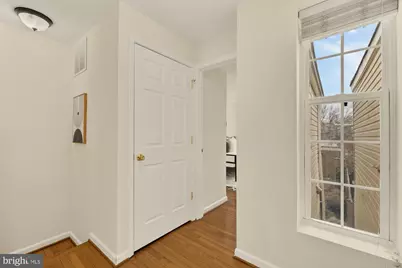 909 8th Street NE, Washington, DC 20002 - Photo 17