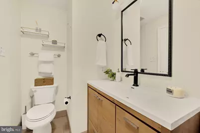 909 8th Street NE, Washington, DC 20002 - Photo 13