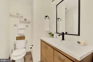 909 8th St NE, Washington, DC 20002 - Photo 13