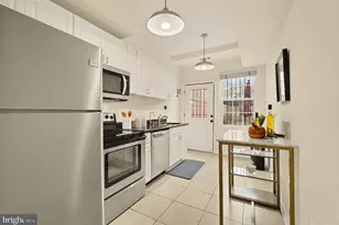 909 8th St NE, Washington, DC 20002 - Photo 7