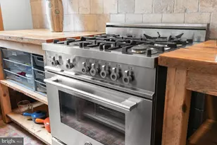 1725 17th St NW, Washington, DC 20009 - Photo 21