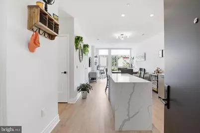 900 11th Street SE #203, Washington, DC 20003 - Photo 3