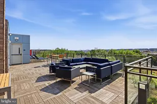 900 11th St SE, Washington, DC 20003 - Photo 29