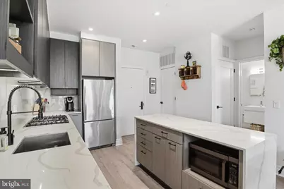900 11th Street SE #203, Washington, DC 20003 - Photo 5