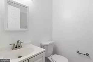 221 20th St NE, Washington, DC 20002 - Photo 25