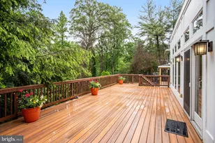 2739 Chesapeake St NW, Washington, DC 20008 - Photo 15