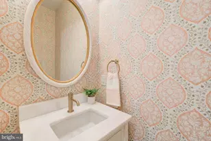 153 North Carolina Ave SE, Washington, DC 20003 - Photo 7