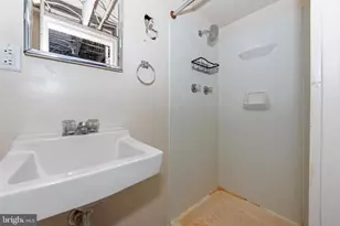 1014 Independence Ave SE, Washington, DC 20003 - Photo 39