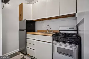 1 Scott Cir NW, Washington, DC 20036 - Photo 11