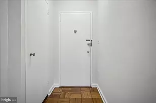 1 Scott Cir NW, Washington, DC 20036 - Photo 3