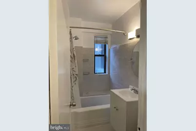 1 Scott NW #118, Washington, DC 20036 - Photo 25