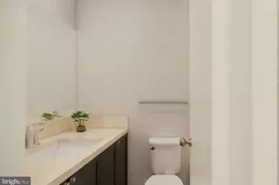 950 25th St NW, Washington, DC 20037 - Photo 15