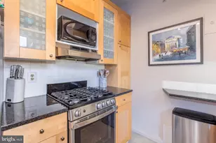 4000 Cathedral Ave NW, Washington, DC 20016 - Photo 11