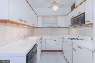 4000 Cathedral Avenue NW #203B, Washington, DC 20016 - Photo 7