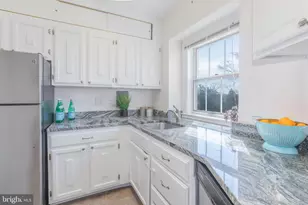 3901 Cathedral Ave NW, Washington, DC 20016 - Photo 11