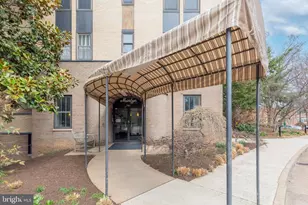 3901 Cathedral Ave NW, Washington, DC 20016 - Photo 25