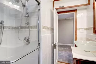 2335 40th St NW, Washington, DC 20007 - Photo 13