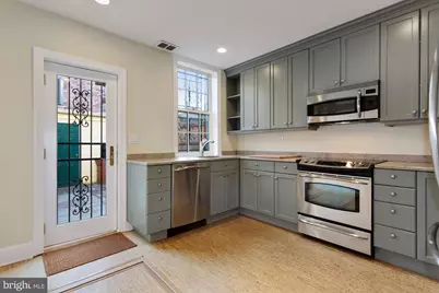 315 Constitution Avenue NE, Washington, DC 20002 - Photo 11