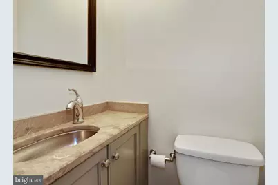 315 Constitution Avenue NE, Washington, DC 20002 - Photo 17