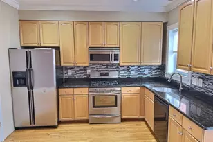 1227 Linden Pl NE, Washington, DC 20002 - Photo 5