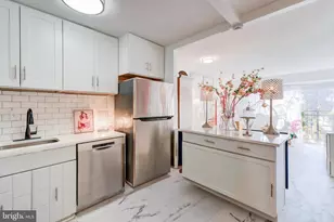 700 7th St SW, Washington, DC 20024 - Photo 3