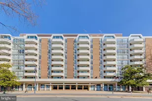 700 7th St SW, Washington, DC 20024 - Photo 1