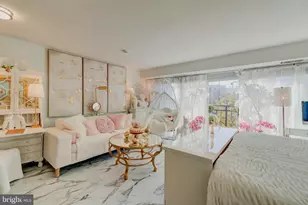 700 7th St SW, Washington, DC 20024 - Photo 1