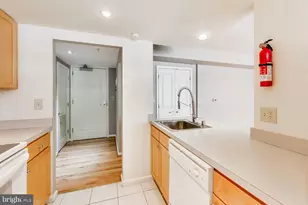 1225 13th St NW, Washington, DC 20005 - Photo 9