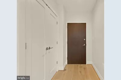 301 H Street NE #305, Washington, DC 20002 - Photo 3