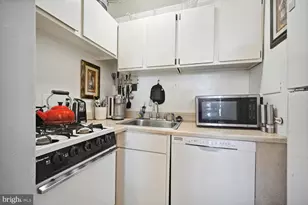 950 25th St NW, Washington, DC 20037 - Photo 19