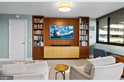 700 New Hampshire Avenue NW #421, Washington, DC 20037 - Photo 43