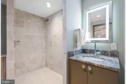 700 New Hampshire Avenue NW #421, Washington, DC 20037 - Photo 35