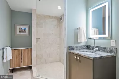 700 New Hampshire Avenue NW #421, Washington, DC 20037 - Photo 33