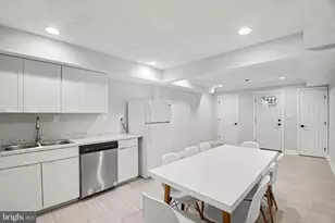 219 P St NW, Washington, DC 20001 - Photo 23