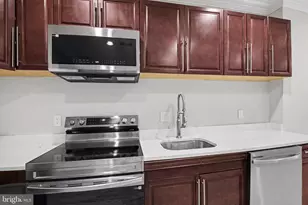 219 P St NW, Washington, DC 20001 - Photo 17