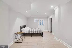 219 P St NW, Washington, DC 20001 - Photo 25