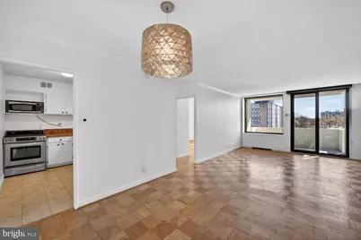 240 M Street SW #E406, Washington, DC 20024 - Photo 5