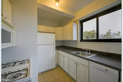 3601 Wisconsin Avenue NW #504, Washington, DC 20016 - Photo 13