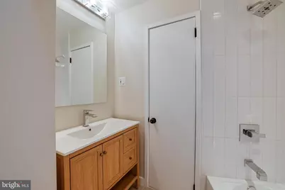 416 6th Street SE, Washington, DC 20003 - Photo 29