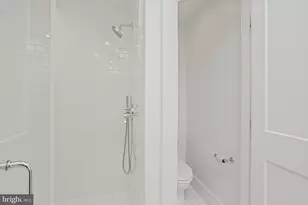 1920 35th St NW, Washington, DC 20007 - Photo 23