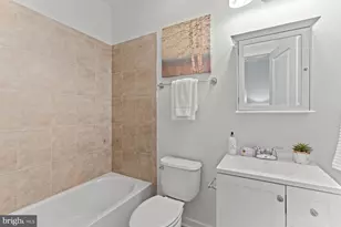 1022 3rd Pl SE, Washington, DC 20003 - Photo 19