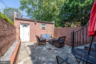 1016 G Street SE, Washington, DC 20003 - Photo 43
