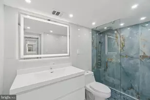 4201 Cathedral Ave NW, Washington, DC 20016 - Photo 21