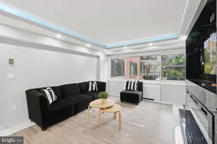 4201 Cathedral Ave NW, Washington, DC 20016 - Photo 13