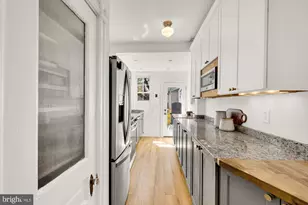 1529 C St SE, Washington, DC 20003 - Photo 9