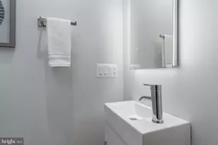 1128 Buchanan St NW, Washington, DC 20011 - Photo 15